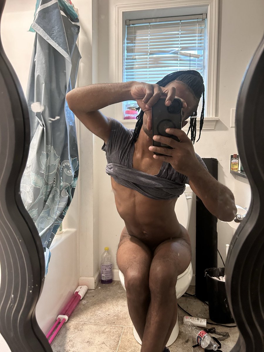 Milwaukee_xxx_'s tweet photo. When not having a man and horny I tend to post pic like this and trust this hole is far from loose so who ever in Milwaukee need to lose in me up very slowly in a love making way #fypシ゚viral #singleDL #milwaukee #letslink #414 #dontbONbS https://t.co/UiYcQN7tTD