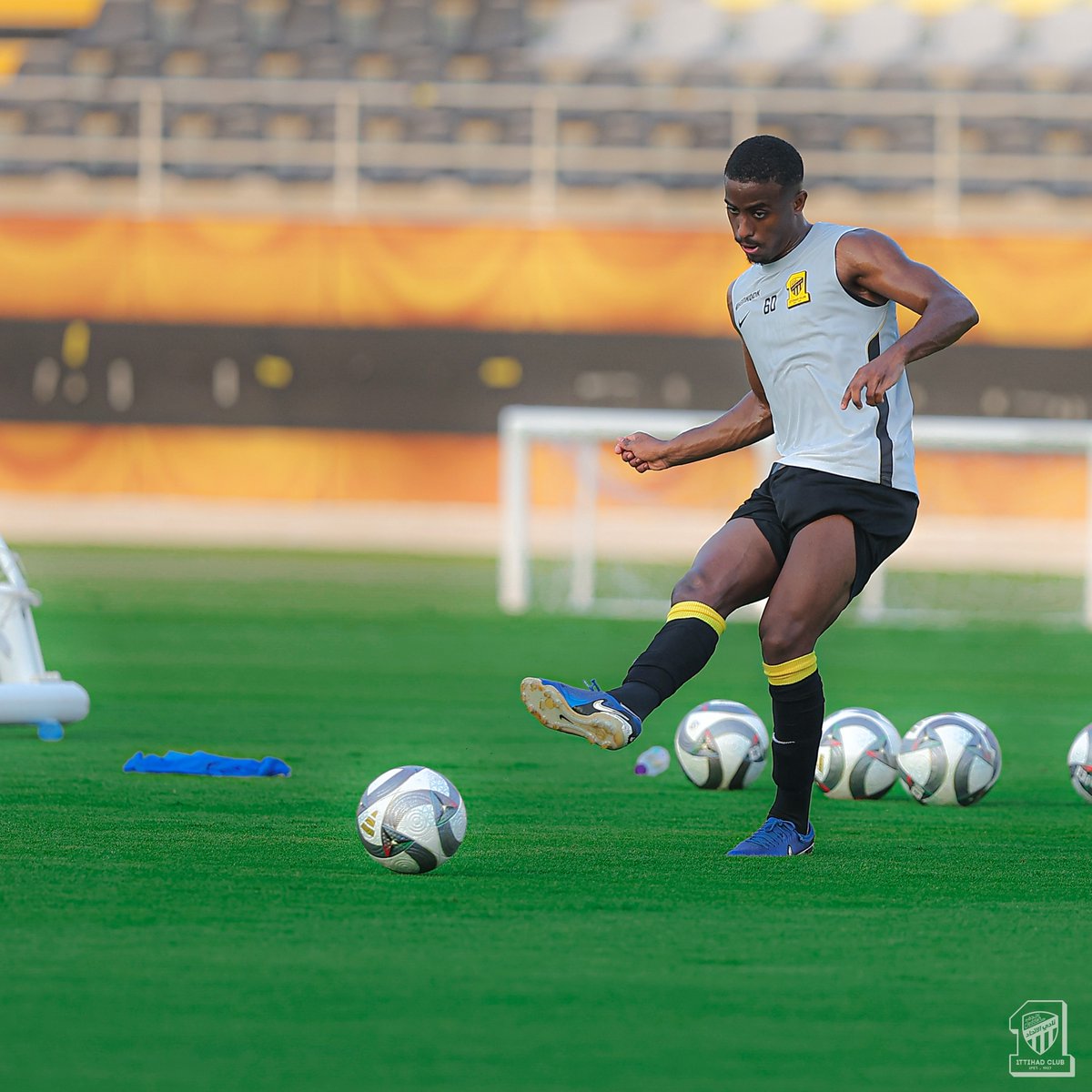 ittihad's tweet photo. ⚽️💛 https://t.co/lKYbd8dWNj