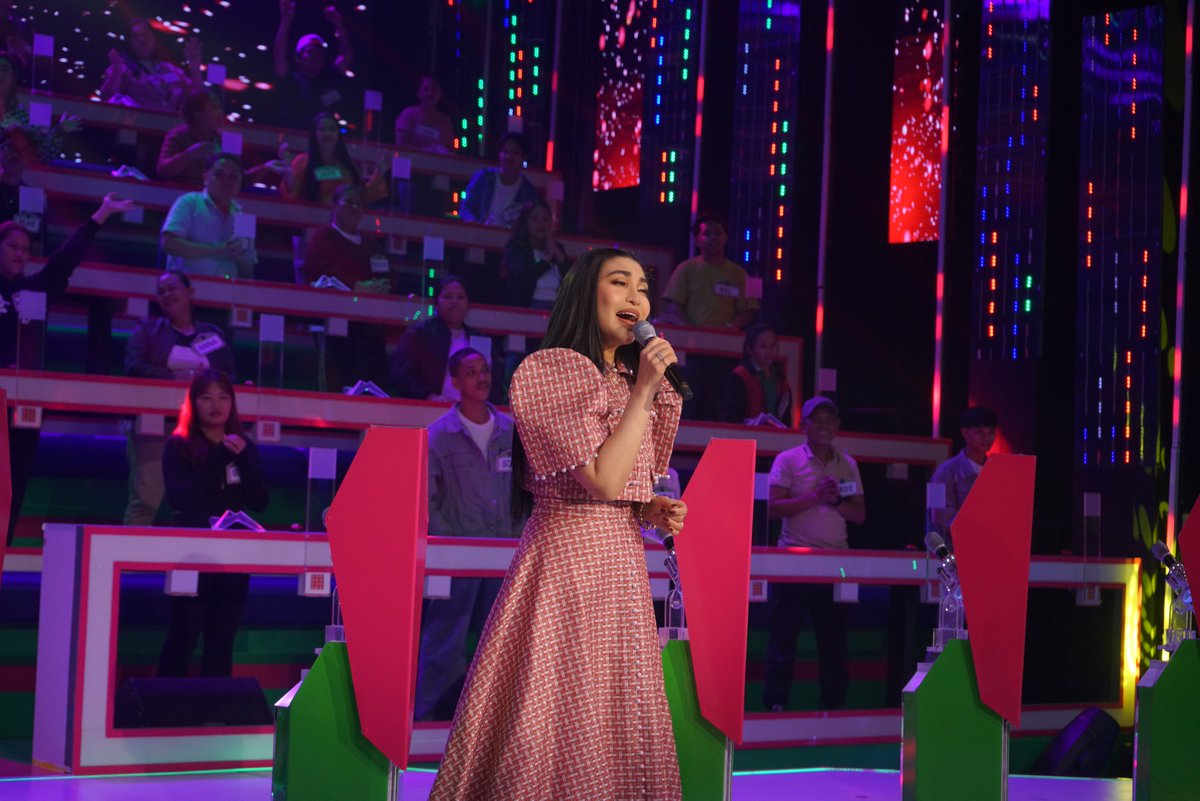 everybodysingph's tweet photo. Let's welcome our Asia's Nightingale, Ms. Lani Misalucha 🎶

#EverybodySingTogether
📅Saturday &amp; Sunday | 8:30pm
📺ALLTV2, TV5, A2Z, Kapamilya Channel, Kapamilya Online Live, iWant, and TFC https://t.co/vr2xs6qMsk