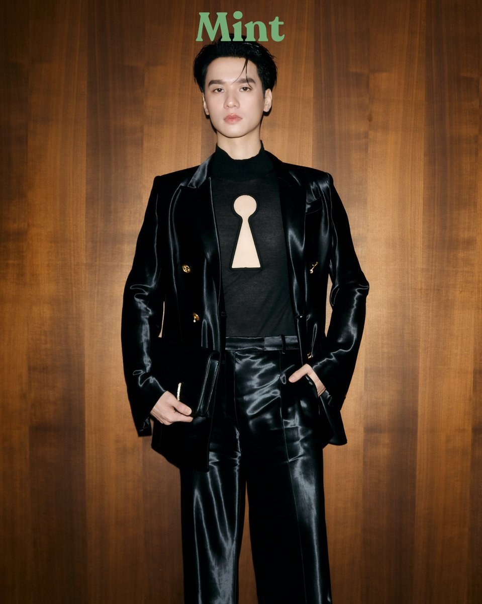 mintmag_th's tweet photo. หยินหยาง! #MintReports ส่งภาพหล่อของ ‘เก่ง-น้ำปิง‘ พร้อมแล้วกับการร่วมชมแฟชั่นโชว์ Schiaparelli Ready-To-Wear Spring/Summer 2027 ที่จะมีในค่ำคืนนี้ โดยถือเป็นการร่วมชมโชว์กับทาง #Schiaparelli ครั้งแรกของทั้งคู่💚

#SchiaparellixKENGNAMPING
#PFW #KengNamping #nampingsterㅤ #KengHarit 
#MintMagTH