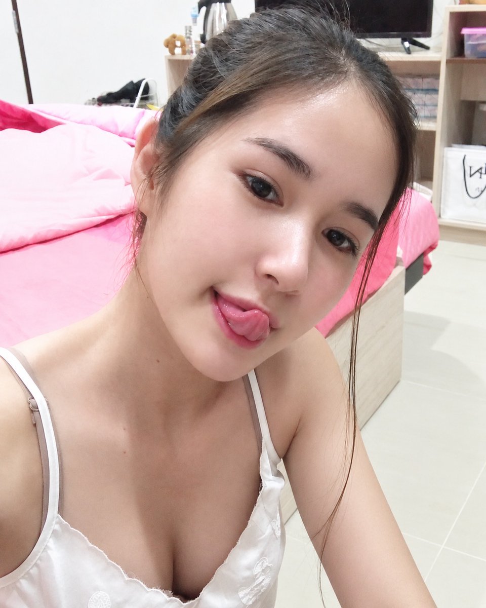 pukkad99's tweet photo. หาคนทาบ อยากโดนราดตรงนี้ พี่เค้าบอกให้ทำ🫣
#วิจารณ์เสียว https://t.co/fYA2nCa1La