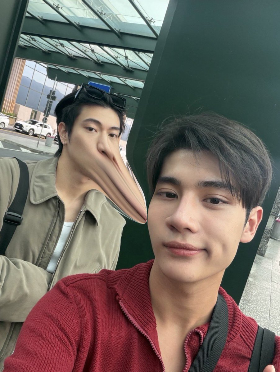 _namsommmmm's tweet photo. รูปพี่อินจุ้บแก้มยัยศาอันนี้จริงมั้ยคะ หรือว่า เไ ใครก็ได้ช่วยเราดูที🥹🙏 https://t.co/HEhhJFdOnS