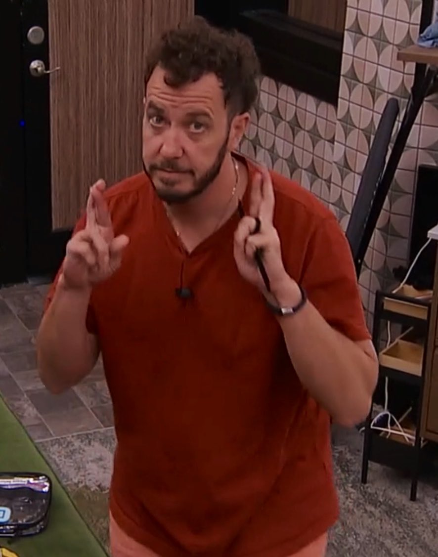 vetoidoled's tweet photo. 🕯️ Devens is winning part 3 of HoH 🕯️

🕯️ Devens is winning Big Brother 28 🕯️ 

#bb28 https://t.co/PmFanCFAc7