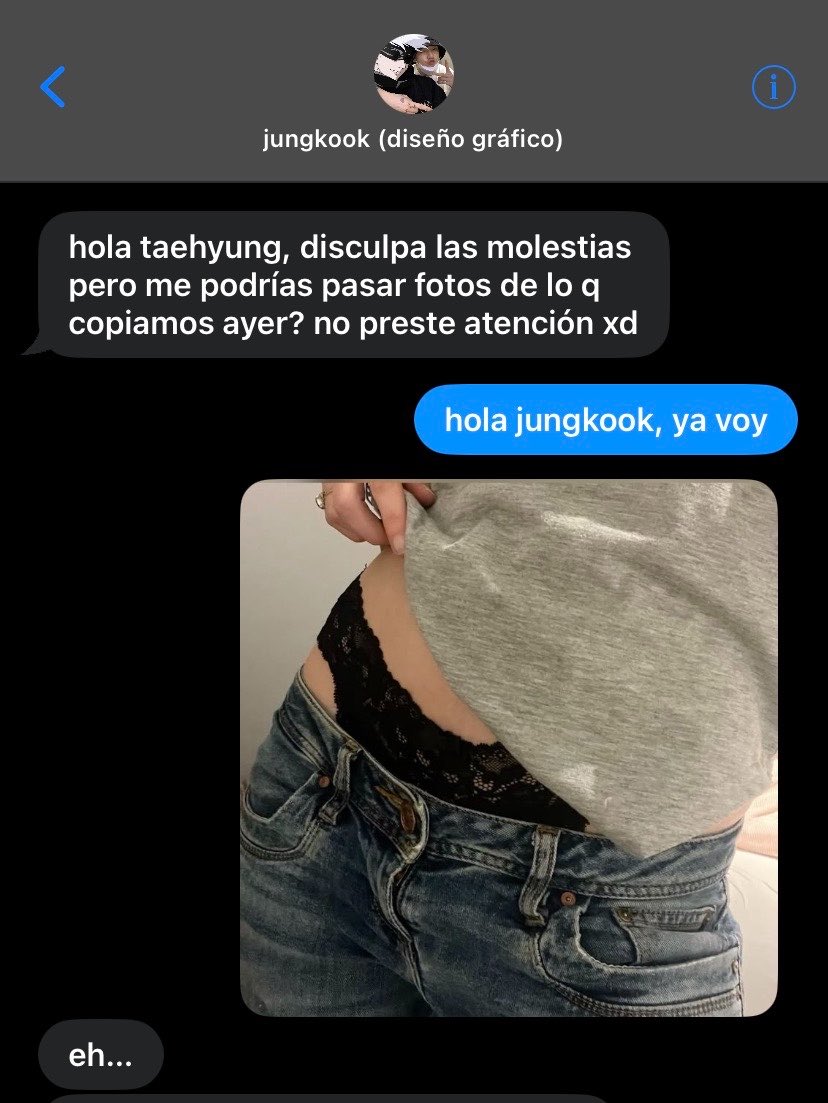 sasketrola's tweet photo. au #kooktae 

donde th manda una foto al chat equivocado y es el de jk, su compañero de la facultad con el que no se lleva. https://t.co/9lxm57xjPJ