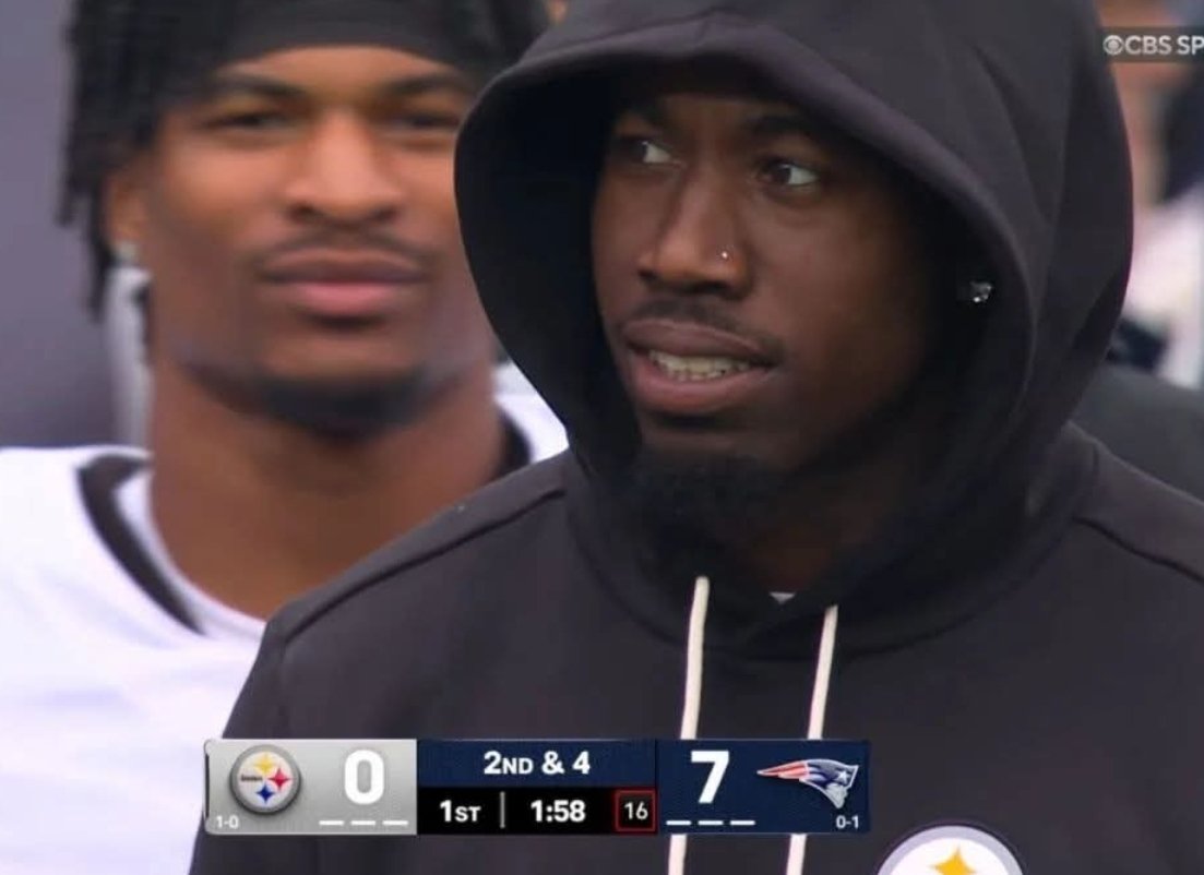 Ross_McCorkle's tweet photo. Oh my God, it's the Undertaker!!!!(Daylen Everette) #Steelers https://t.co/kEFCDZCnnQ