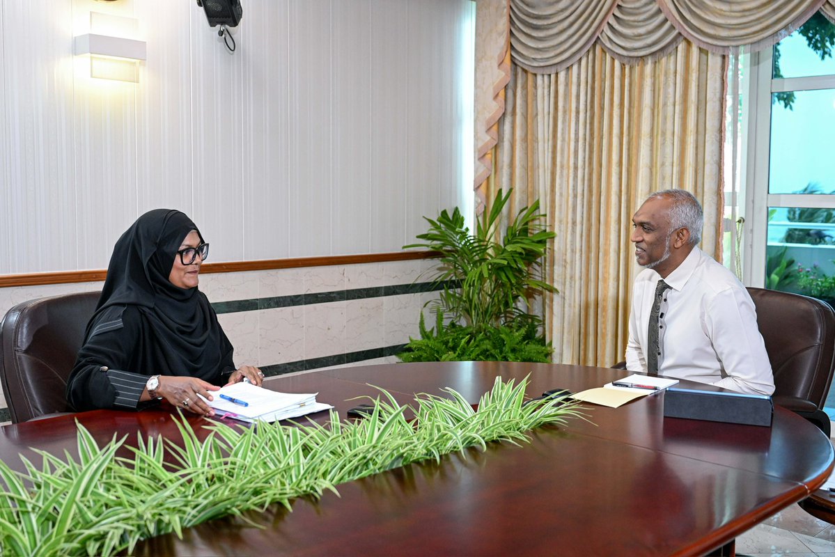 presidencymv's tweet photo. Continuing his direct engagement with the public, President Dr @MMuizzu holds another one-on-one meeting under the ‘Rayyithunge Adu’ initiative. Highlights from the consultation, featured in Episode 8, are now available across all official social media platforms. https://t.co/fRBewcwTo1