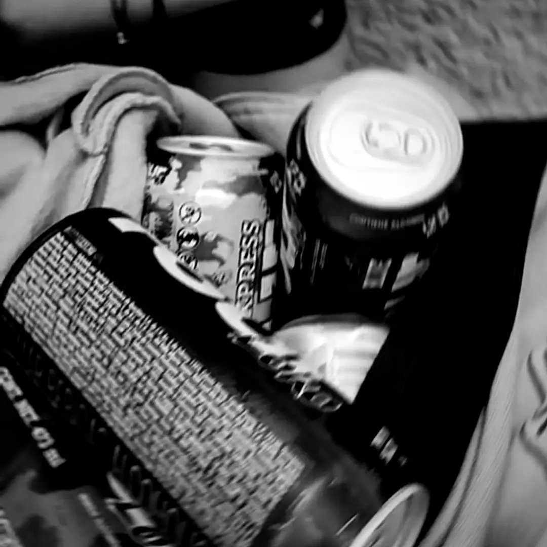 lixxshay's tweet photo. Jeje estoy valiendo verga en la prepa, me voy a pegar un tiro😳💜
Solo quiero volver a mis días de secundaria en dónde me ponía peda antes de entrar https://t.co/kqi06N46LP
