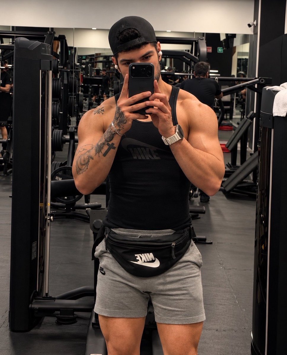 danfwrs's tweet photo. 🥵🥵🥵 https://t.co/G0wouAj4hA