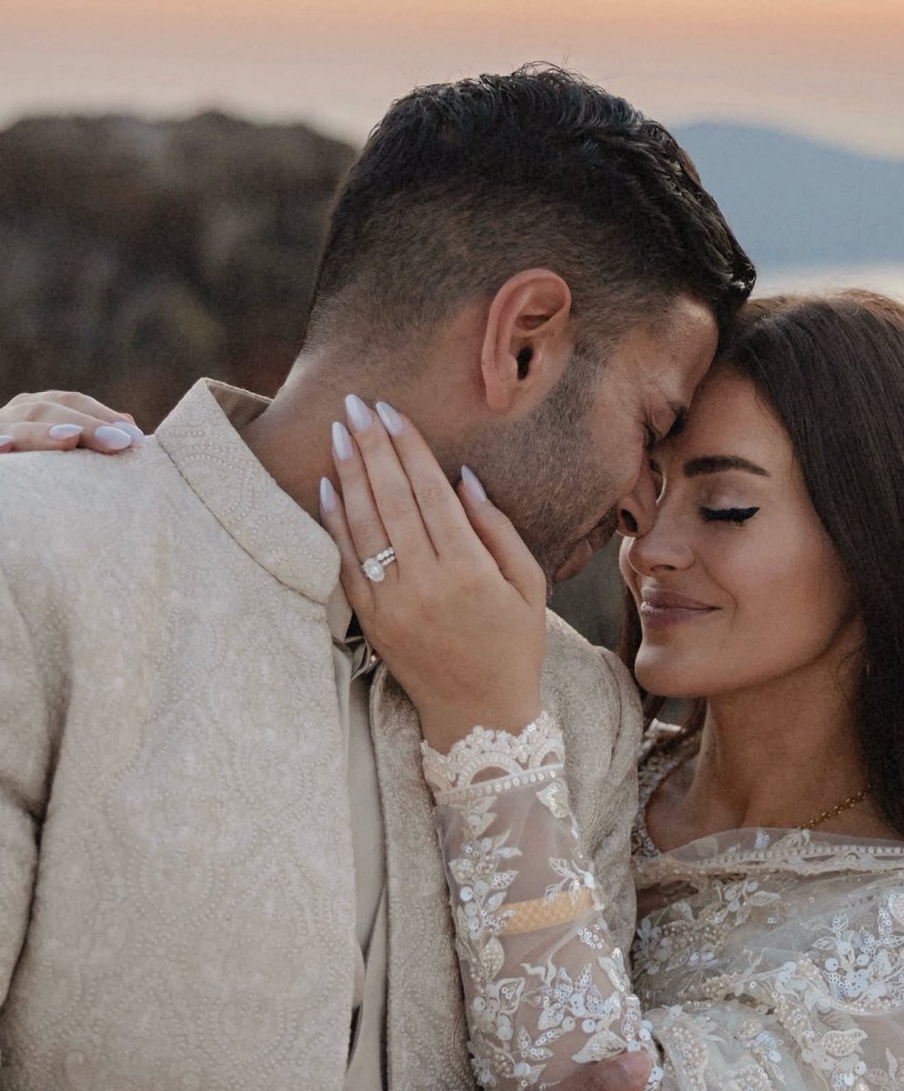 _Roseoff's tweet photo. Turkish muslim girl Yasmine Zara engaged to her Hindu boyfriend Akhil Kumar.  🇹🇷🇮🇳

Both are doctors settled in USA. https://t.co/O59tECIcGY