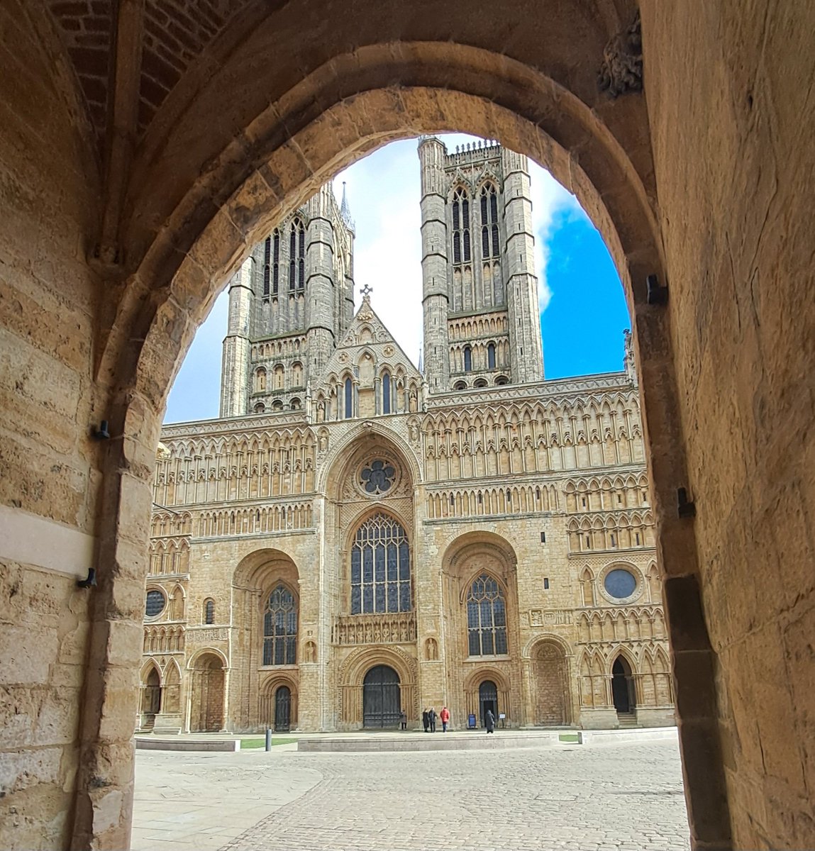 kjhaden17's tweet photo. Happy Lincolnshire Day!
I fell in love with this city and its history when researching Paying in Blood #writerslife #historicalfiction https://t.co/UUUNOVDc0z