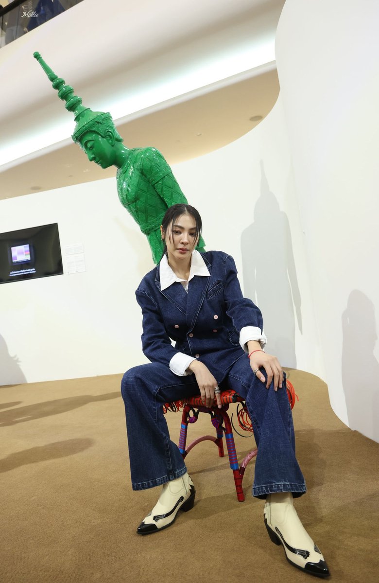 mollie8119's tweet photo. พี่เท่ห์เผื่อคนทั้งโลกแล้วค่ะ😎

FAYEATOM BAZAAR ART MOMENTS
#BAZAARArtxFayeAtom
#FayePeraya https://t.co/Y7Vp15DtvU