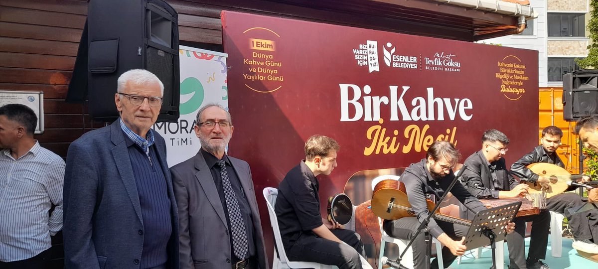 akpartiesenlerr's tweet photo. 1 Ekim Yaşlılar Günü vesilesiyle, Belediyemiz Kültür Müdürlüğü tarafından İkinci Bahar Kıraathanesi’nde düzenlenen anlamlı programa YKM Başkanımız İrfan Sarpken ve yönetimi  katılım sağladı.

Tecrübeleri, birikimleri ve hayatımıza kattıkları değerle bizlere ışık tutan kıymetli büyüklerimizle bir arada olmaktan büyük memnuniyet duyduk.

Bu anlamlı programın hazırlanmasında emeği geçen başta Belediyemiz Kültür Müdürlüğü olmak üzere herkese teşekkür ediyor, Rabbimizden emekleri için razı olmasını diliyoruz.

Büyüklerimiz, geçmişimizden geleceğimize uzanan en kıymetli köprümüzdür.