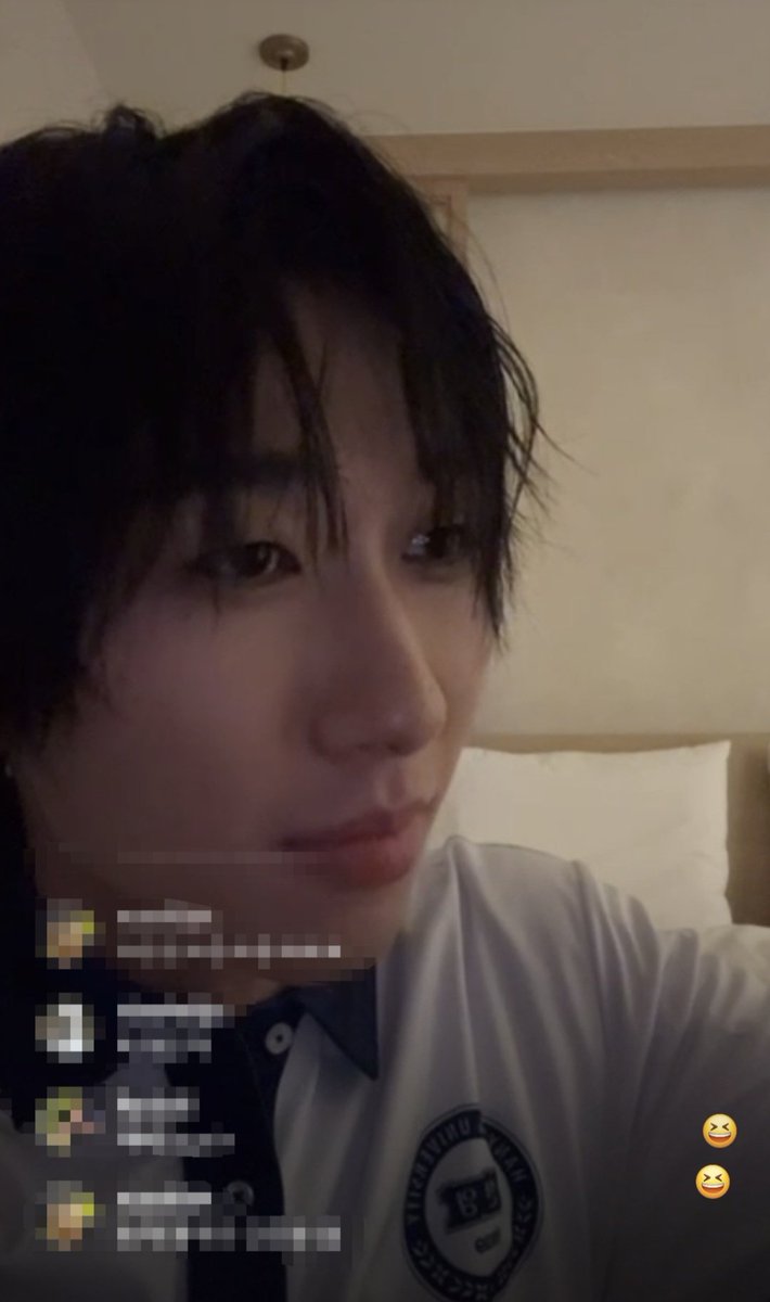givemedooor's tweet photo. 치킨은 안먹고싶고 굳이 시킨다면 뼈가 좋다고 했던 이등대.....배달메뉴가 순살치킨이라는 말을 듣고 나서 표정좀봐 https://t.co/D2Hdor1BhW