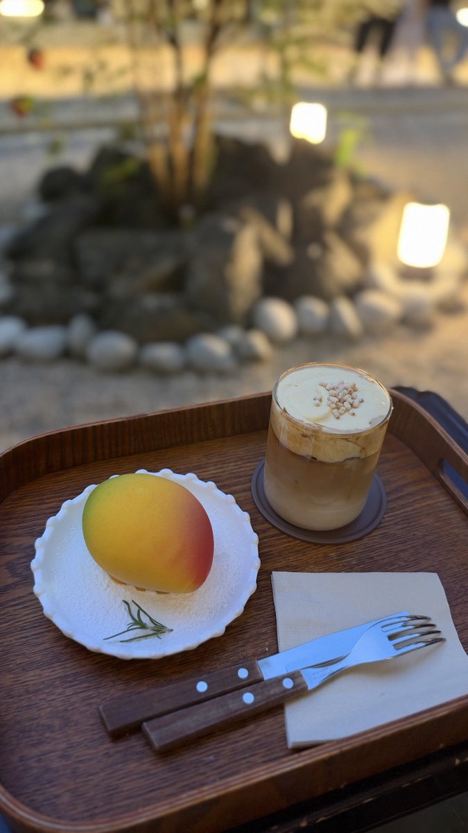mtwsei's tweet photo. この投稿でる1時間前くらいに行ったカフェ🥭
ハンジンと同じものを食べてたww✌️
タイムリー投稿すぎてびっくりww https://t.co/ohylGM2bPy