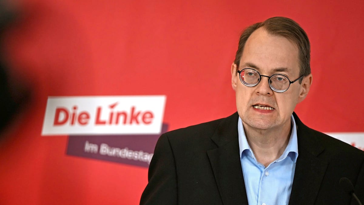 welt's tweet photo. Nach Debatte um Eralps Mitgliedschaft – Linksfraktionschef Pellmann tritt Roter Hilfe bei https://t.co/O3RiUhVVDU https://t.co/pKSmXEqAT2