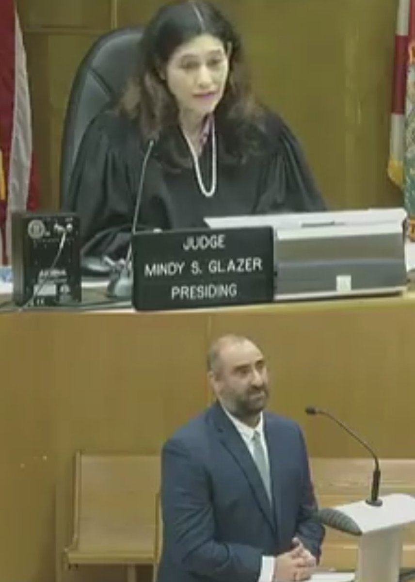 slock902's tweet photo. JUST IN: Judge tells rapper Rick Ross “I have no idea who you are” after his attorney requests expedited release due to his celebrity status. https://t.co/dFJvfxfwUp