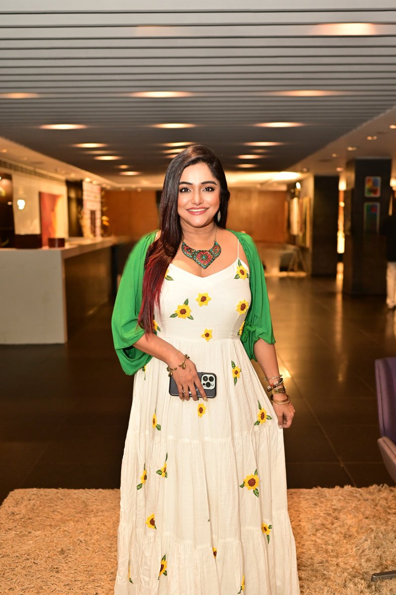 sayantani8's tweet photo. Celebrating the quiet champions who make a difference! ✨ Honoured to be part of the @butterflywingsevents "Artisan Excellence "Awards with @t2telegraph , celebrating inspiring unsung heroes. 🏆❤️
#ButterflyWings #ArtisanExcellenceAwards #t2 #UnsungHeroes #CelebratingExcellence https://t.co/lHCtR9stAp