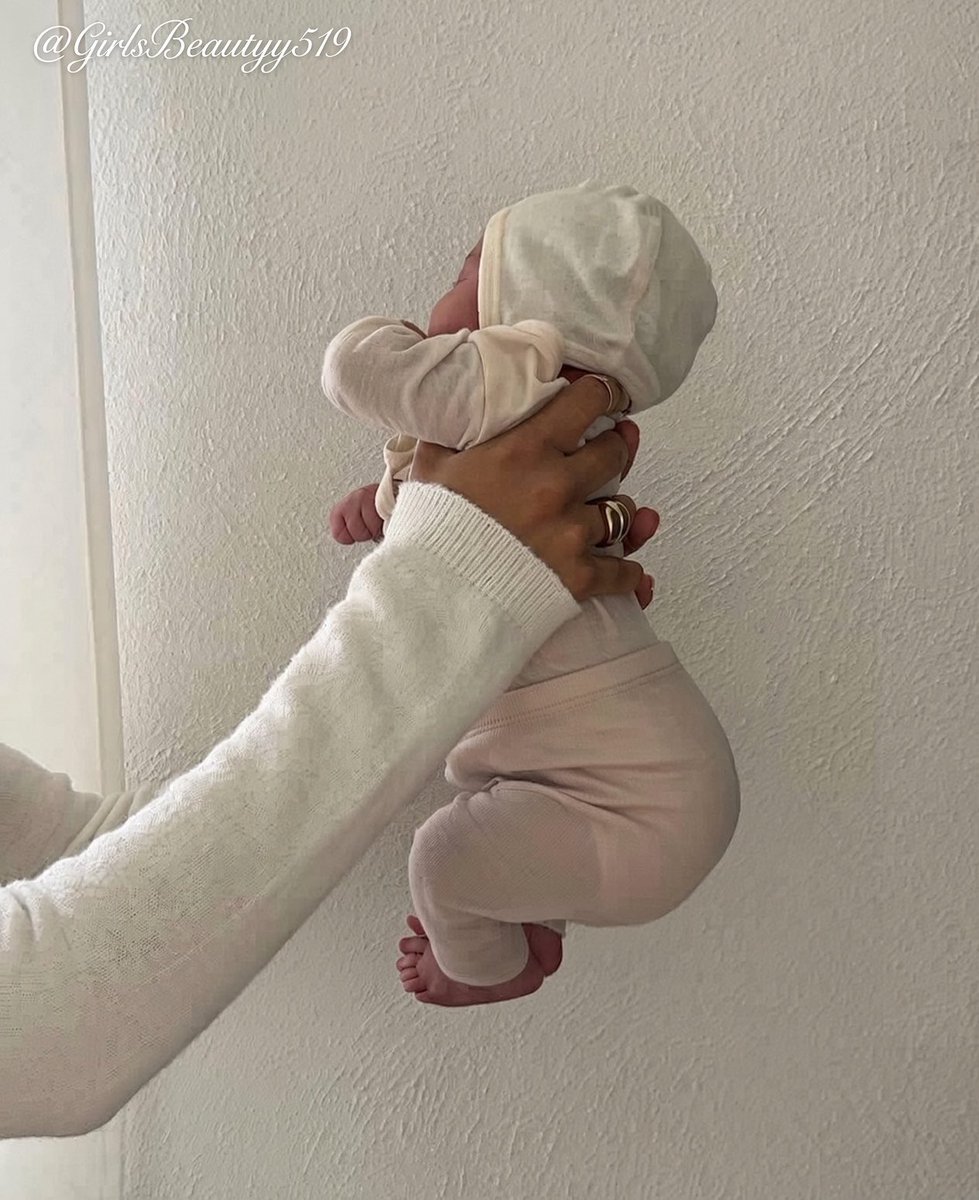 GirlsBeautyy519's tweet photo. that newborn baby scrunch is everything 😍🥰🥹 https://t.co/Cohe1Cwqym
