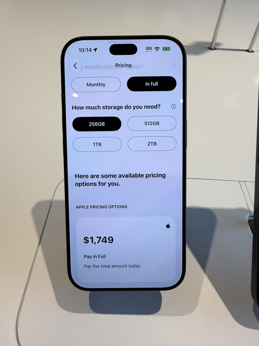 jq2wtt's tweet photo. 悲報
日本で22万円で買ったiphone 18 PRO、カナダで買えば20万円以下だったのか😭 https://t.co/NSZtmCHekp