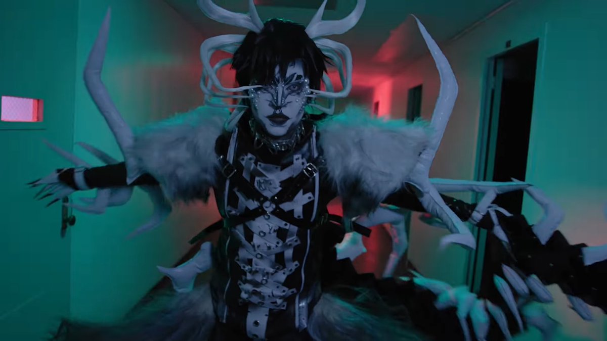 BlazesAccount's tweet photo. We’re so back!!! I can’t wait for this season #Dragula https://t.co/rm3cYEW3fJ