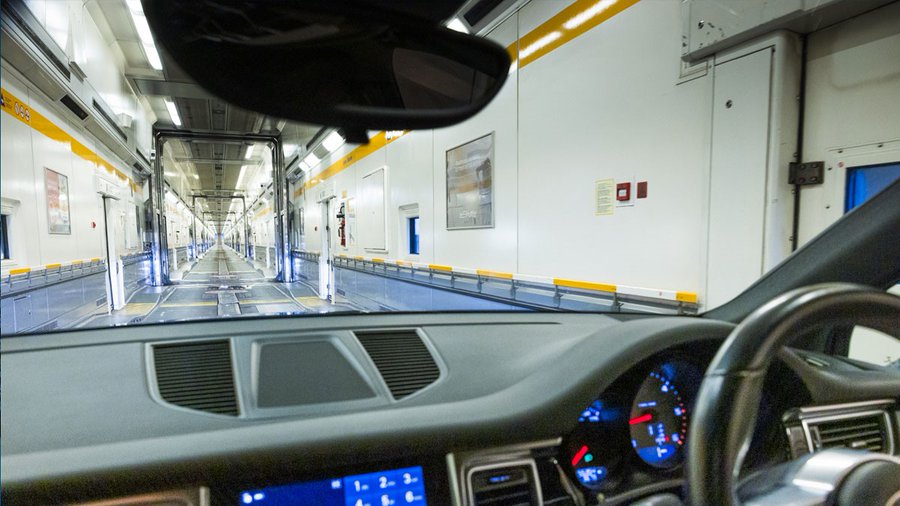 LeShuttle_Help's tweet photo. Travelling with us overnight? You can keep up to date with the service on our website. We look forward to welcoming you on board.  https://t.co/i5Isr5RumE. https://t.co/JebEZLhwua