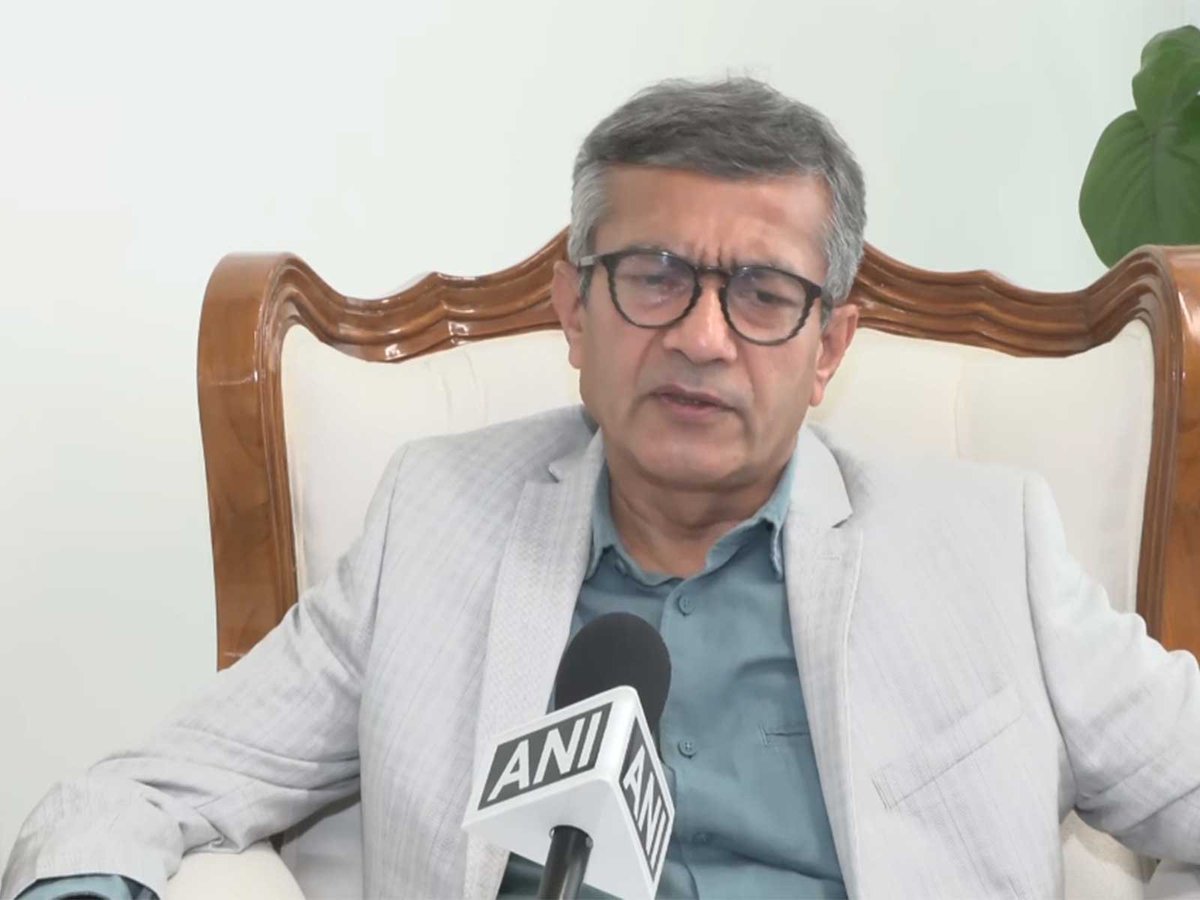 ani_digital's tweet photo. Rs 80,000 crore deal to build 6 submarines in final stages, additional Scorpene submarines also under consideration: Defence Secretary
Read @ANI Story |
https://t.co/Hm9CbiJSZq
#Submarines #FinalStage #DefenceSecretary https://t.co/kXU3AfkGfl