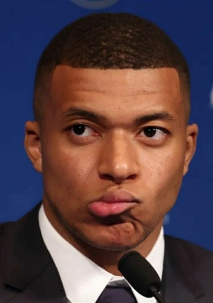 jobepilled's tweet photo. footballers pouting is what i need at the end of the day #blessed https://t.co/fmPrBgYMK7