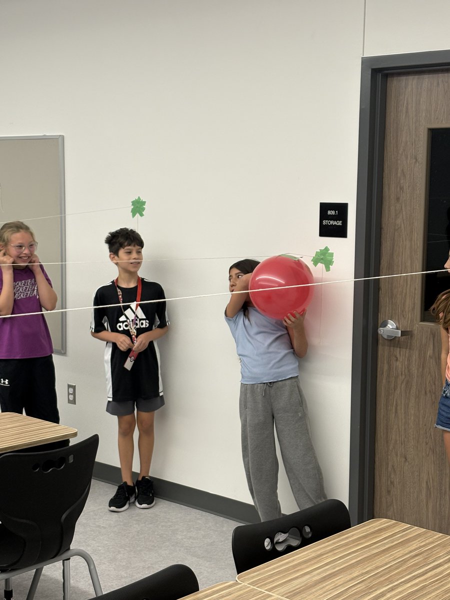 Jarrell_ISD's tweet photo. 🎈 Science in action at Berry Creek Elementary!
Mr. Solowy’s students explored potential and kinetic energy by using balloons to test how force affects motion.
The room was full of excitement as they worked to send them across the line! 🔬⚡
#JarrellISD #Science #OneCommunity https://t.co/jb7wgVKoeK