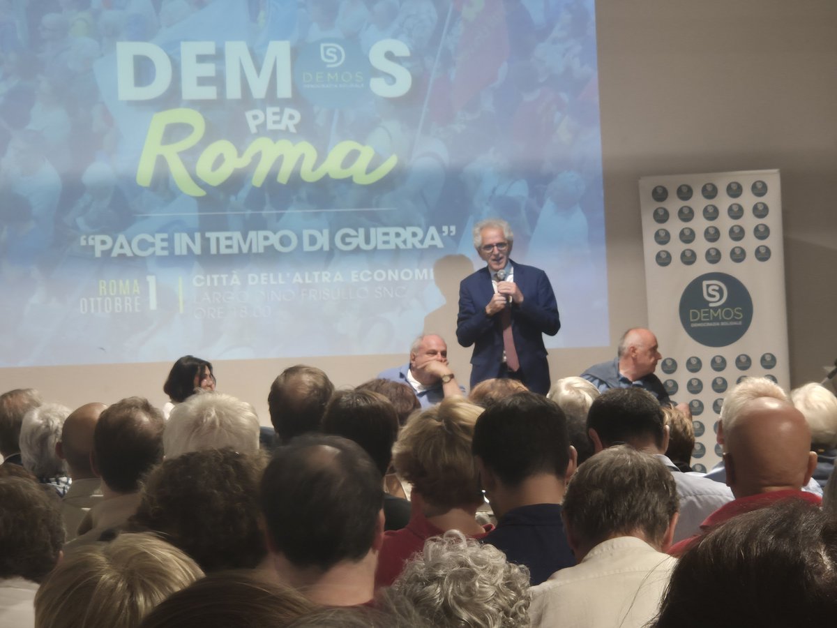 1970Germano's tweet photo. Paolo Ciani: "La pace è nel DNA di @demosolidale  @demos_roma 
La guerra non è un partita di calcio, schierarsi per mandare armi non è volere la pace. Noi vogliamo costruire la pace iniziando a praticarla nella vita quotidiana!" https://t.co/VJ2npynnYC