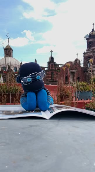 Centro_CDMX's tweet photo. ¡Ya llegó la edición de octubre de @kmcerorevista!🐒
Descubre nuevas historias, personajes y rincones que hacen del Centro Histórico un lugar único.🏛️
Pasa por tu ejemplar físico a nuestras oficinas en República de Brasil 74: lunes a jueves de 10 a 18 hrs y viernes de 10 a 15 hrs https://t.co/p4kUs0sFwC