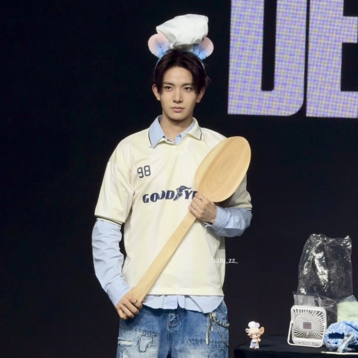 soeverflow's tweet photo. i just love him so much https://t.co/6nTF8cdTol