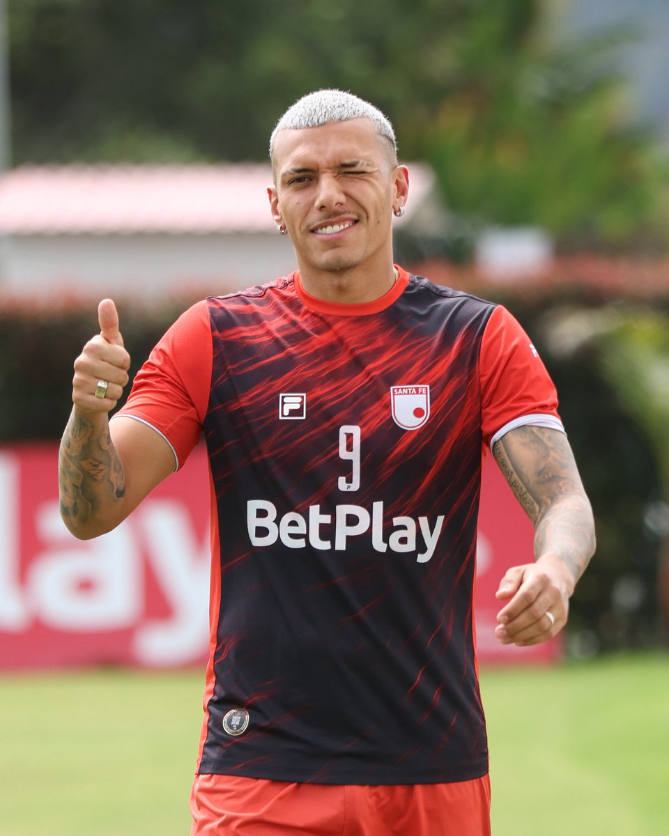 SantaFe's tweet photo. ¡Feliz inicio de mes, Leones y Leonas 🦁! 

El lunes tenemos nuestro próximo reto 🇮🇩: Enfrentamos a Ind. Medellín por la fecha 13 ⚽️ https://t.co/h75roywoog