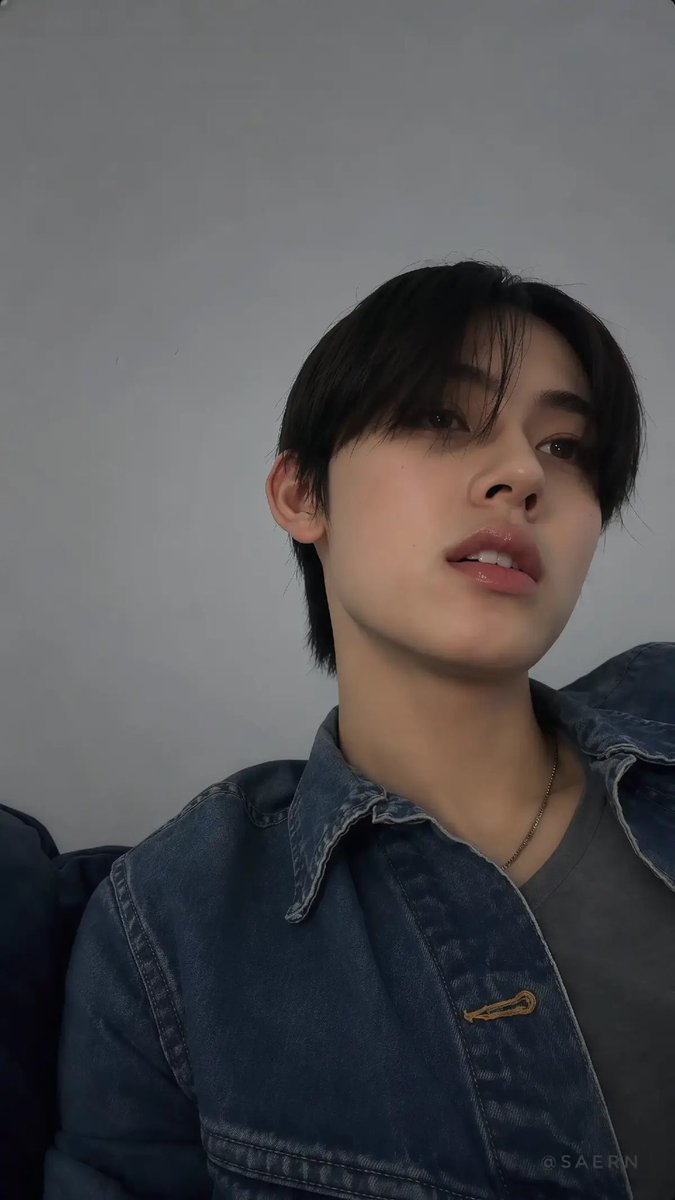 tsukochim's tweet photo. gue penasaran siapa wanita beruntung itu😫 eomm seonghyeoonnnn 😭😭😭 https://t.co/SUKiVFlHg4