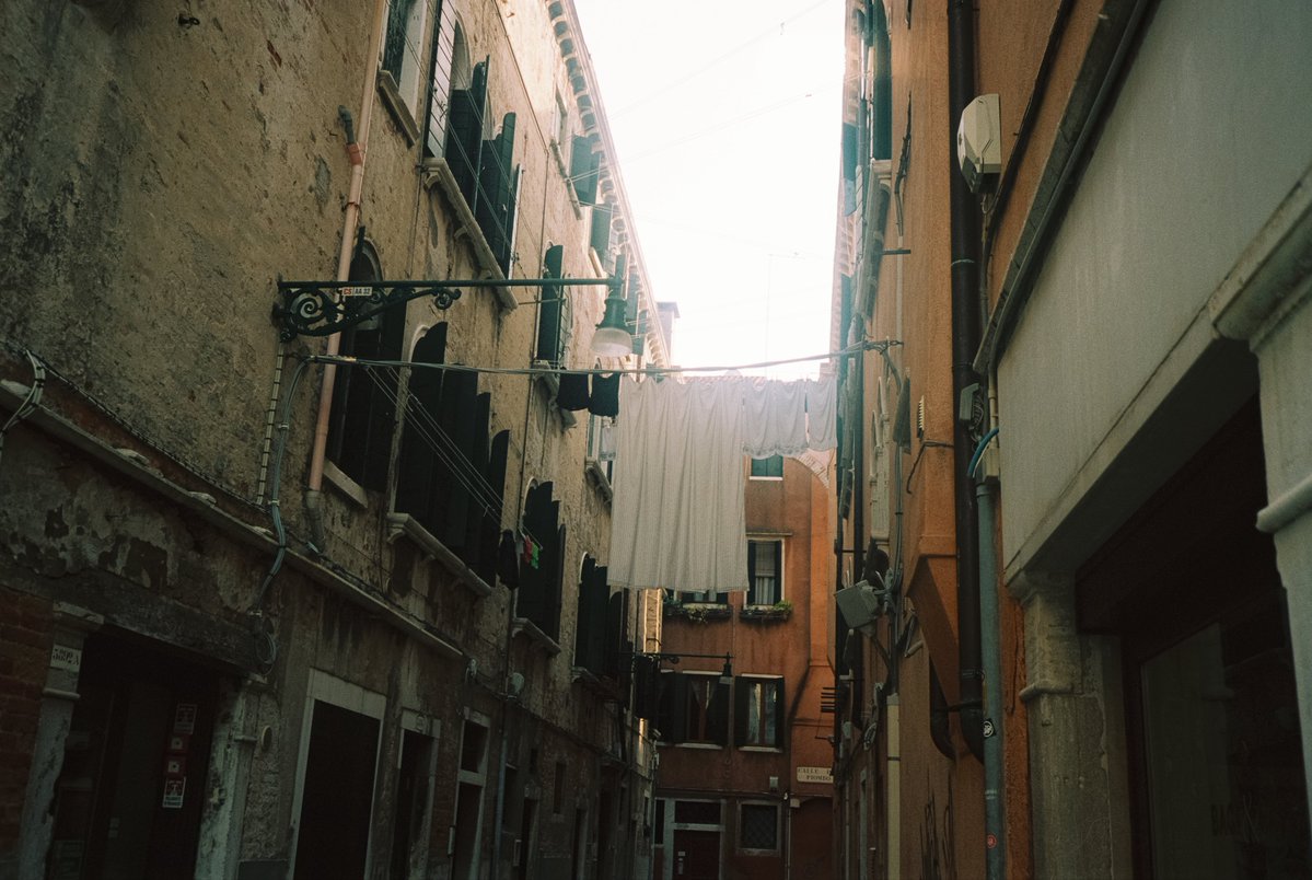 michaelboegl's tweet photo. Venice on 35mm film 🎞️ https://t.co/sB40NzyQDT