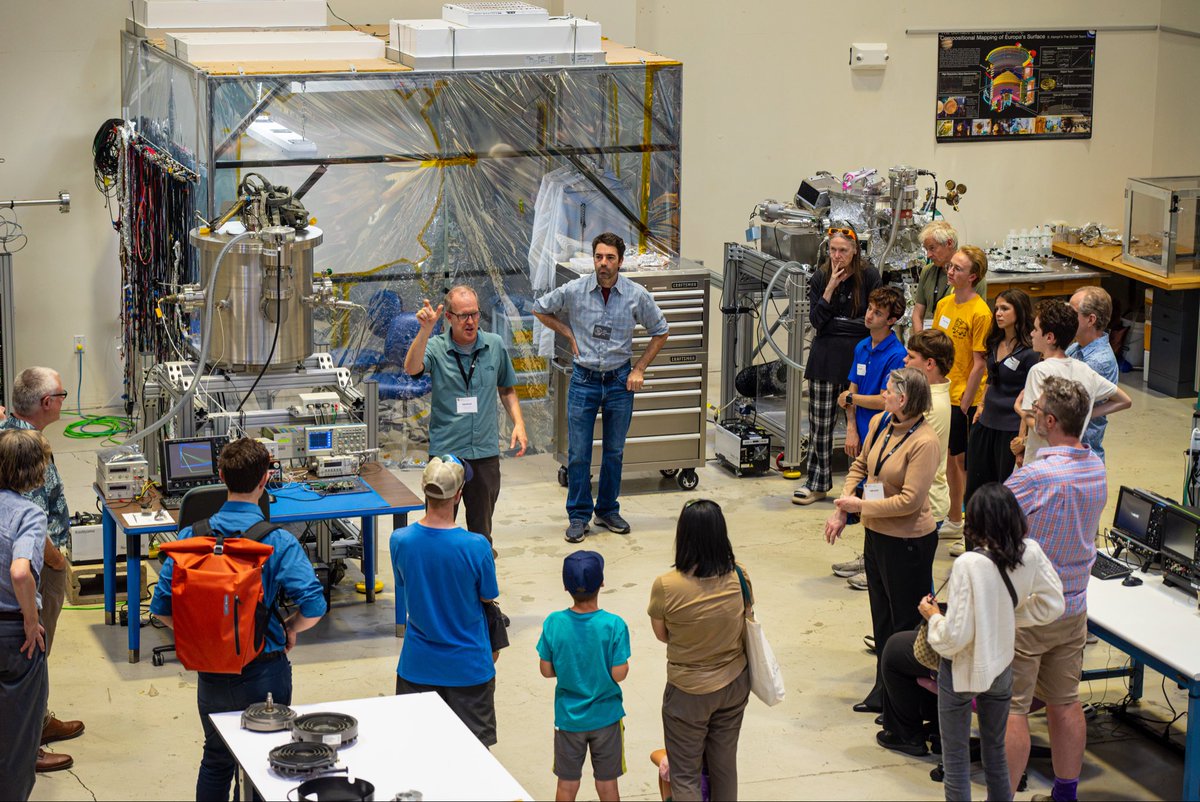 CUBoulderPhys's tweet photo. Turns out 100 years of physics PhDs at @cuboulder is a pretty good reason to celebrate ⚛️🎉

Check out a few highlights from the weekend and more on our website ➡️

📸 credit: Zach Ulibarri (NPL tour); Glenn Asakawa (industry and Nobel panels) https://t.co/Un28Py63au
