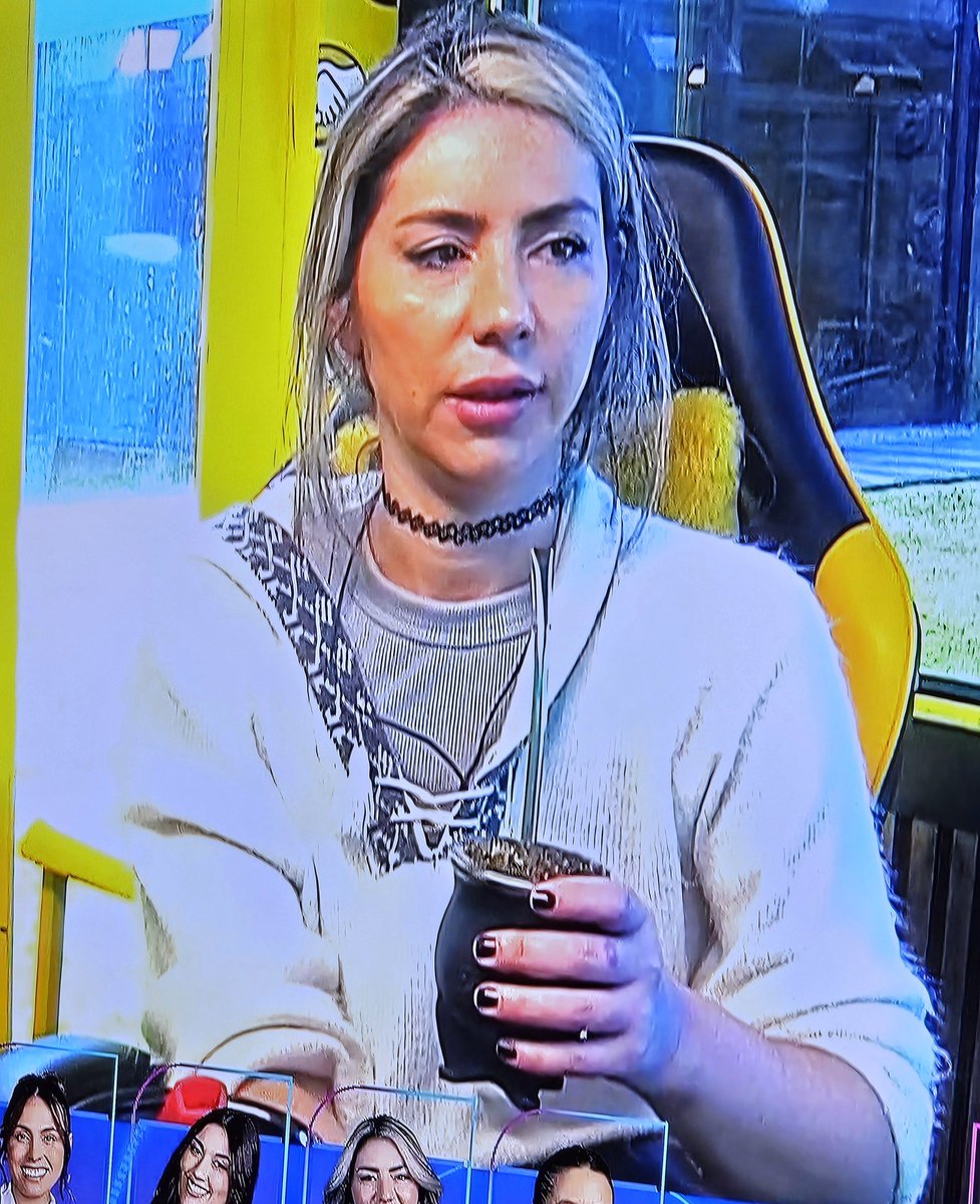 mamapipre's tweet photo. Excelente lectura de Jessica.

"Lo mejor para nosotras sería que Agus baje a Tati M y nos deje a ambas contra Guada".

Guada es el peón; primero hay que bajar a los peones.

Tati necesita a los peones, cuando se vaya va a ir por otros (Mati, Guille, etc.)

#GranHermanouy https://t.co/5uw4gG2V8t