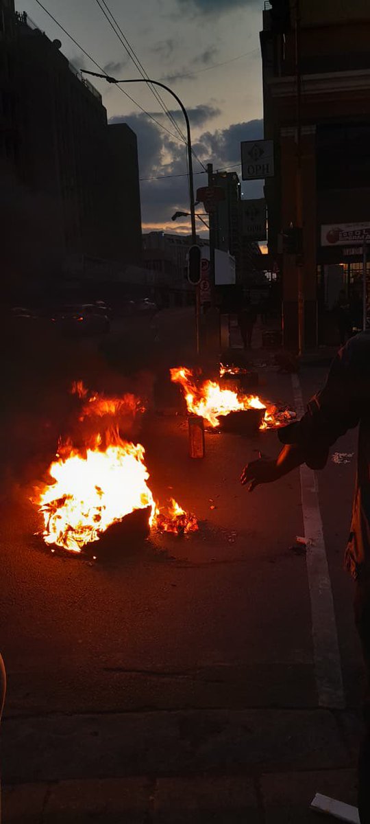 Koena_xM's tweet photo. JUST IN | Marshalltown residents are protesting and blocking roads over the lack of power following City Power’s Central Substation fire and explosion in mid‑September. This is after the substation caught fire twice in the two weeks prior. @Sowetan1981 https://t.co/9FL1msld1z