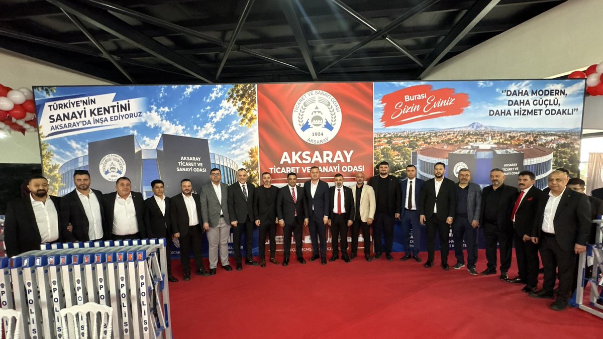 TuranYALDIR's tweet photo. 📍 Aksaray Ticaret ve Sanayi Odası

Aksaray Ticaret ve Sanayi Odası seçimlerinin şehrimize ve iş dünyamıza hayırlı olmasını diliyorum.

Yeniden seçilerek güven tazeleyen Ticaret ve Sanayi Odası Başkanımız Ahmet Koçaş’ı, Meclis Başkanımız Fatih Tekin’i ve yeni dönemde görev alan meclis üyelerini gönülden tebrik ediyor, üstlendikleri bu önemli görevde başarılar diliyorum.

Yeni dönemin; birlik ve beraberlik içerisinde, şehrimizin üretimine, ticaretine, sanayisine ve istihdamına değer katan çalışmalara vesile olmasını temenni ediyorum.

Kazanan Aksaray olsun.

Hayırlı olsun. 🇹🇷