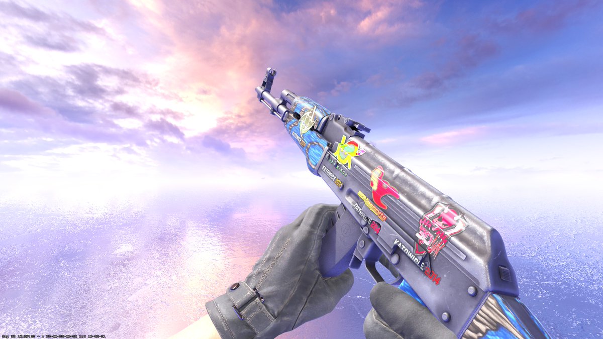 Lesh1kawaii's tweet photo. My first 4x kato 14 holo + gorgeous m4🥰 https://t.co/wOcIu0G6la