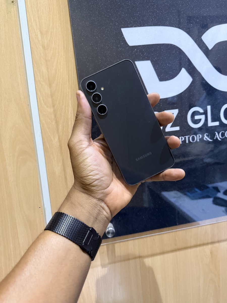dabz_global's tweet photo. Deal‼️Samsung s23fe 128gb || device works great!

Price: N250,000

Account: 5317045468 Dabz global biz ventures  Moniepoint 

Payment on deals are binding! We will not refund or repost, if you have “changed your mind”. We will refund/ come to an agreement according to your wish, if the description of what we posted is different from what you received.  Please be sure you want this before payment. RESPECT THE PROCESS‼️    

Nationwide Delivery 🚚📦