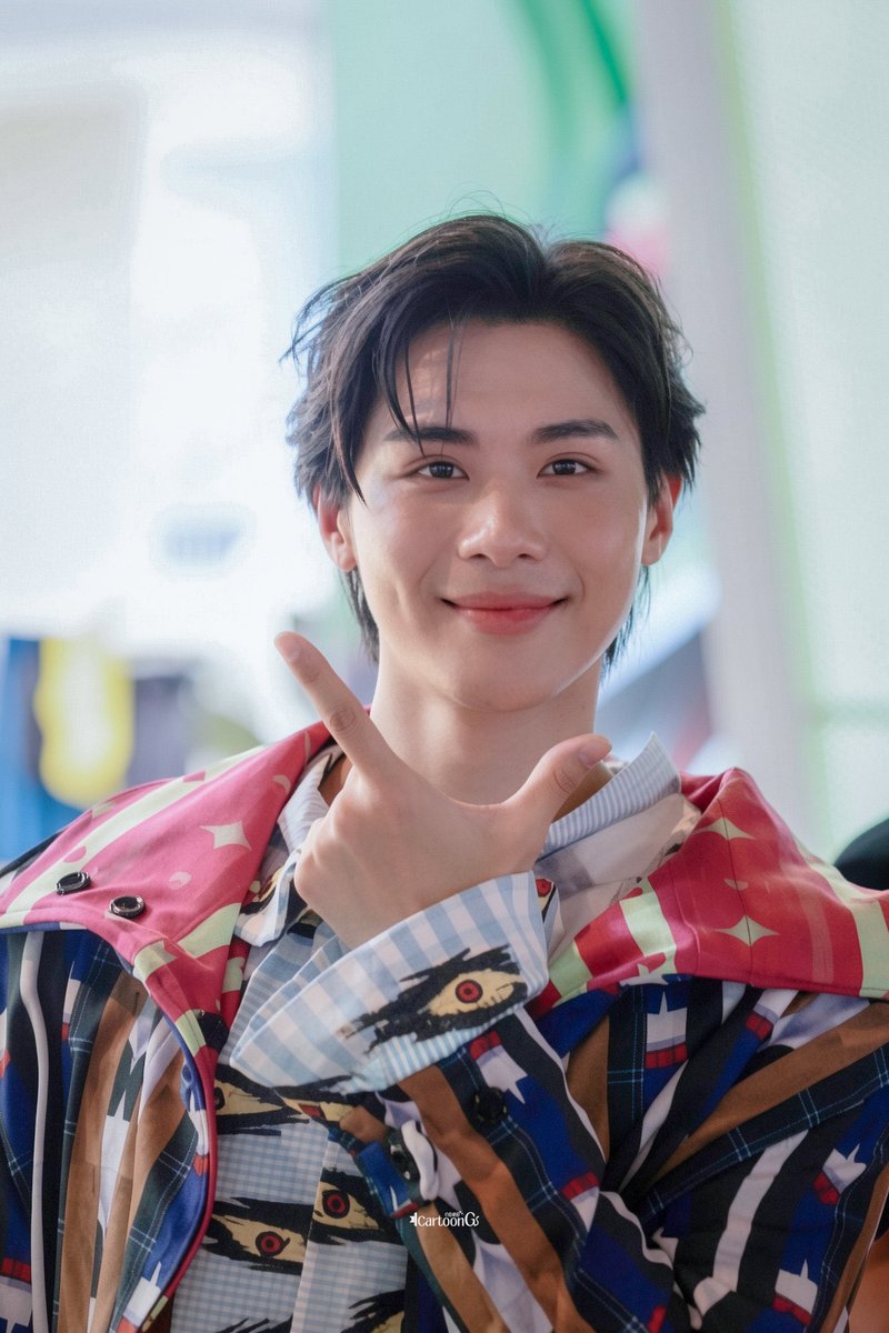 Yoibee3z's tweet photo. สวัสดีครับ
ชีวิตมีเพียงสามหมื่นวันเท่านั้น
ขอให้สิ่งเลวร้ายหาย ไปโดยเร็วที่สุด
ฉันหวังว่าคุณจะกล้าพอที่จะเป็นตัวของตัวเองในโลกนี้
ฉันขอ ให้คุณมีความสุขทุกวัน สุขสงบสบายใจ🥹💜
love u na @JARUKiTzX96 
#happyTOPTAPday2026 #TOPTAPJarukit #vitomin https://t.co/XpapvPSrel