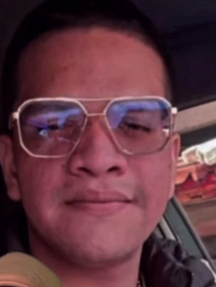 Simonovis's tweet photo. En relación a la intervención de  la sede División Antidrogas de la PNB pica y se extiende. 

Funcionarios detenidos tienen un video donde el Fiscal del Ministerio Público en materia de Drogas, Ronald Alexander Ratia Aponte, aparece trasladando hacia la sede de la oficina antidrogas y en wu propio vehículo parte de la mercancía incautada. 

Mercancía que era revendida y luego se repartían las ganancias.