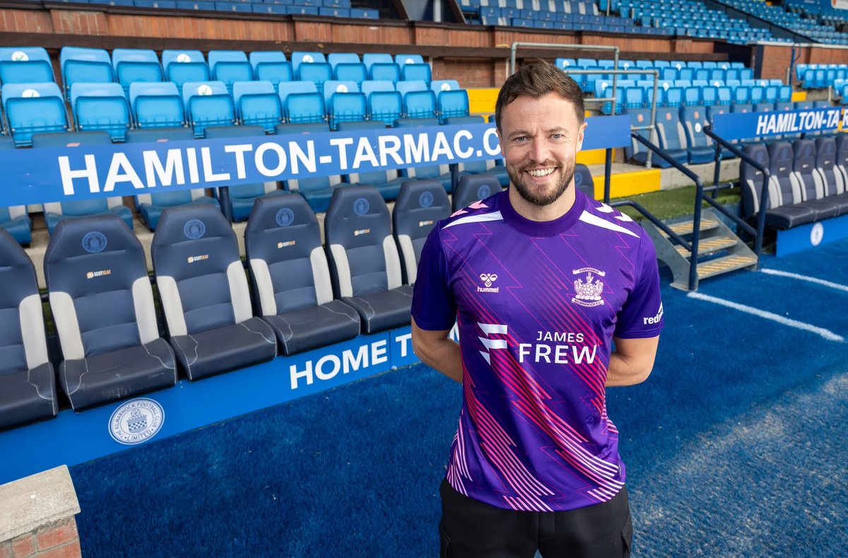 jeffholmes24's tweet photo. New signing @KilmarnockFC Dave richards https://t.co/4WW9kATaMB
