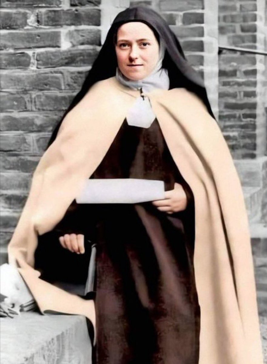 Santa_Palabra's tweet photo. "La confianza, y nada más que la confianza, puede conducirnos al amor". Santa Teresita del Niño Jesús https://t.co/54axXTNjOK