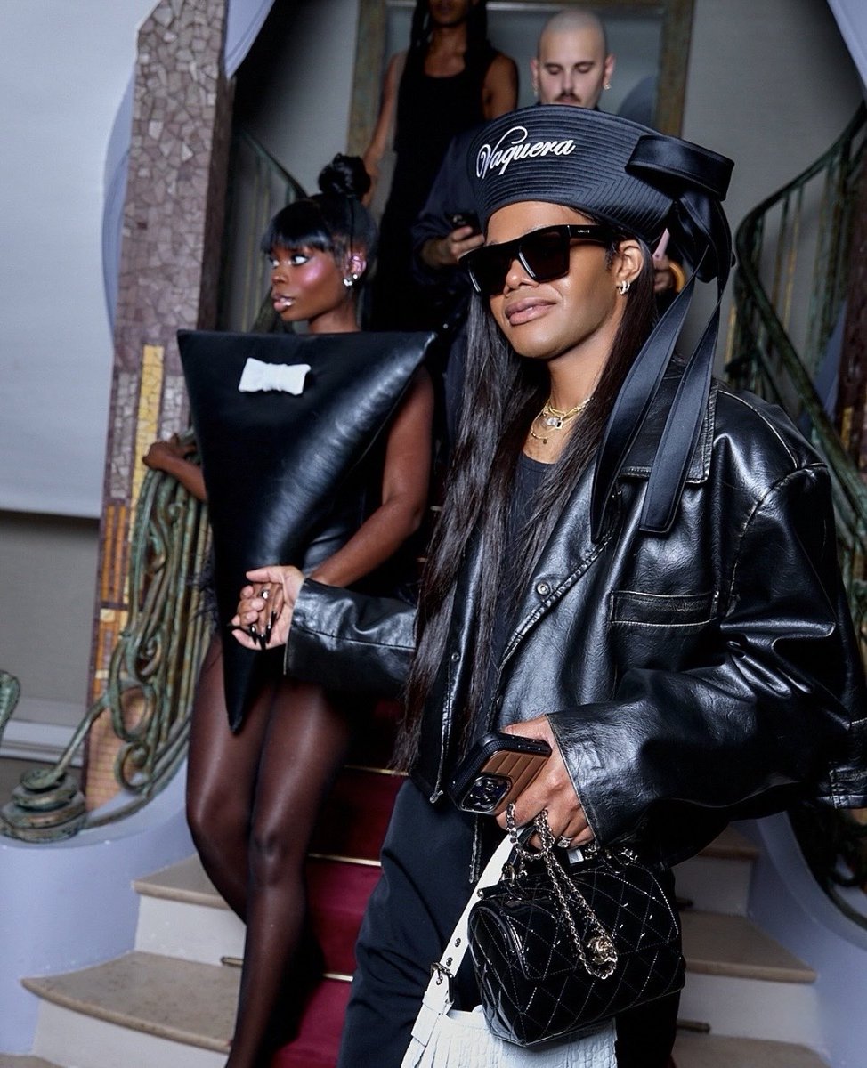 Tnashibright's tweet photo. Love seeing Reggie strut with Ola he’s such a baddie too! 😍😍 and this look just gives high fashion! #OlandriaxPFWSS27 https://t.co/MVFFHi4lBz