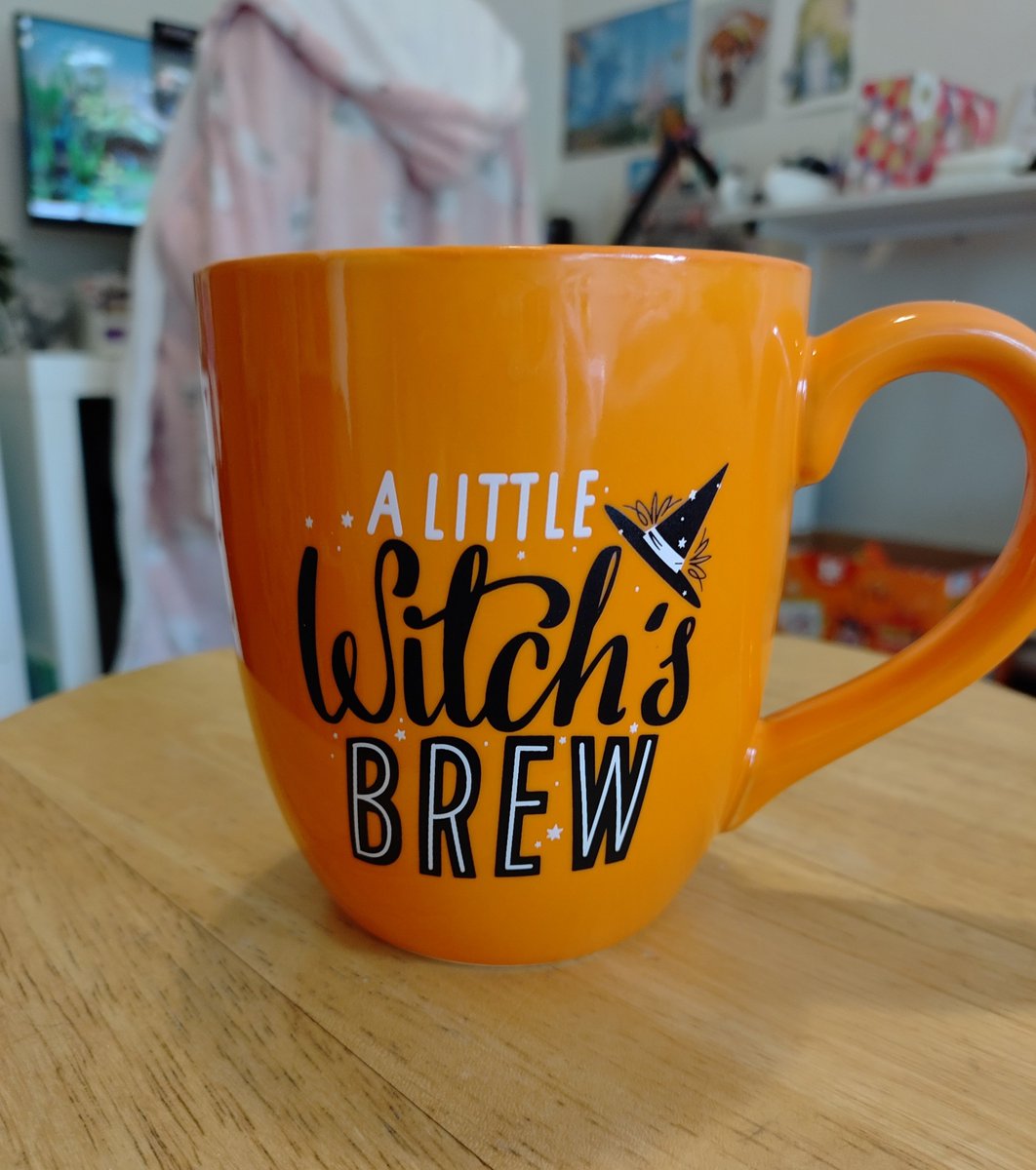 faerynslibrary's tweet photo. Happy October 1st 🧡 https://t.co/zWt84QfijE