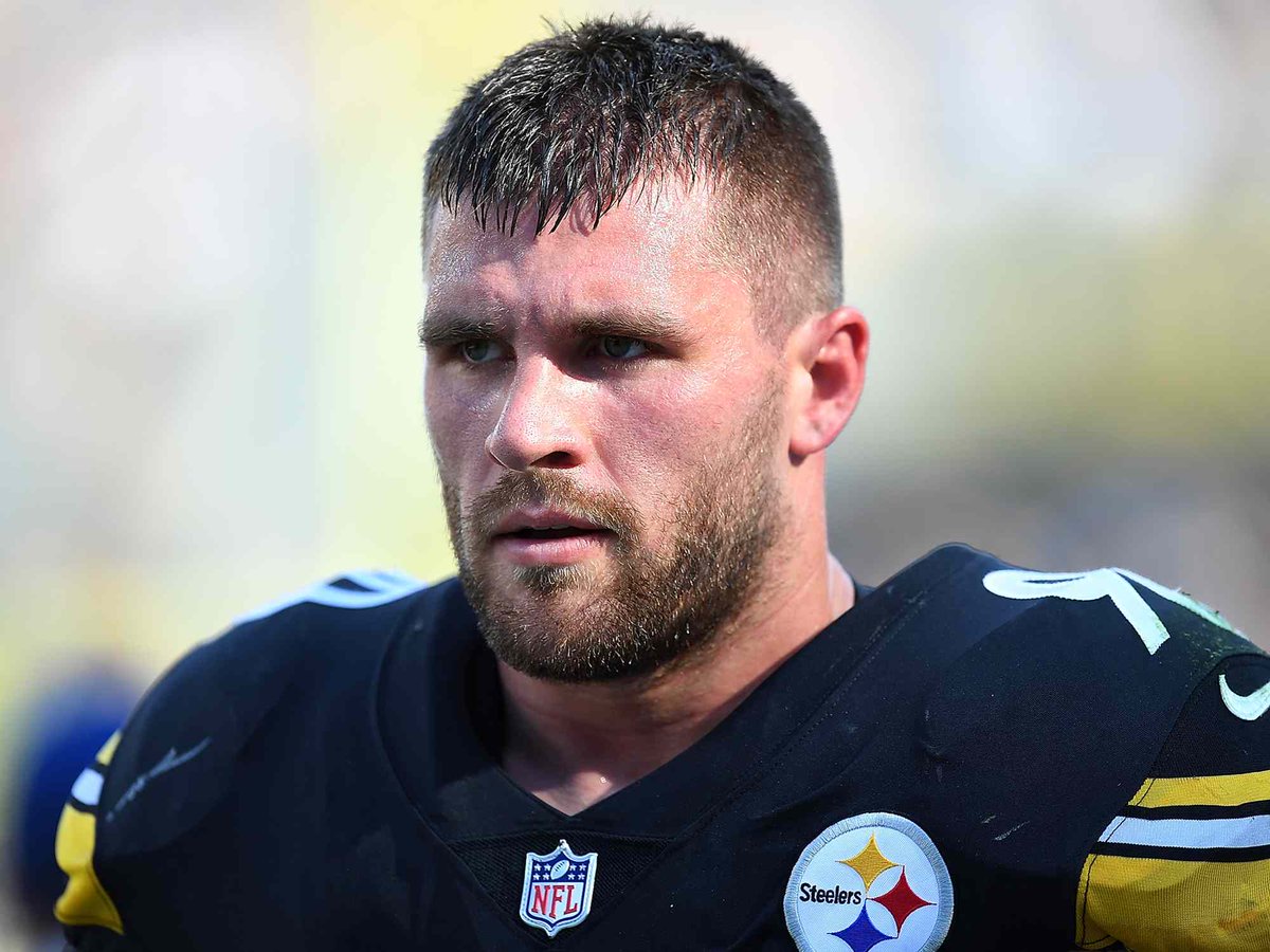 nflrums's tweet photo. 🚨 The #Steelers have never won a road TNF game against a division opponent.

They’re 0-9. https://t.co/zrdBdFp65X