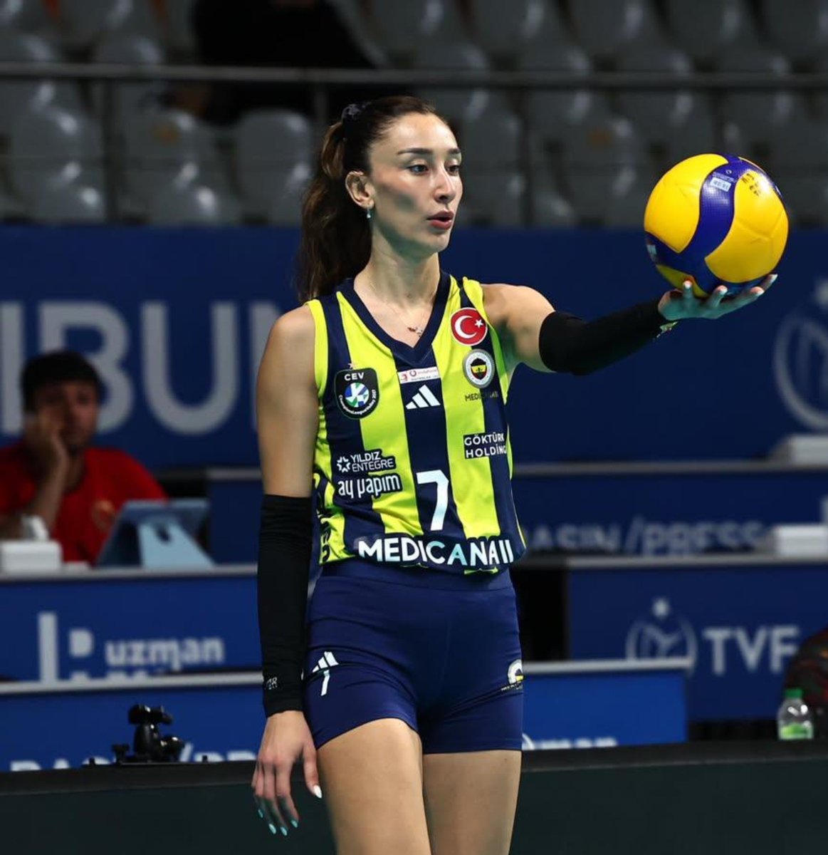 venzavolley's tweet photo. Yakışmadığı forma yok 🤌🏻 https://t.co/Qxqe6hyP8C