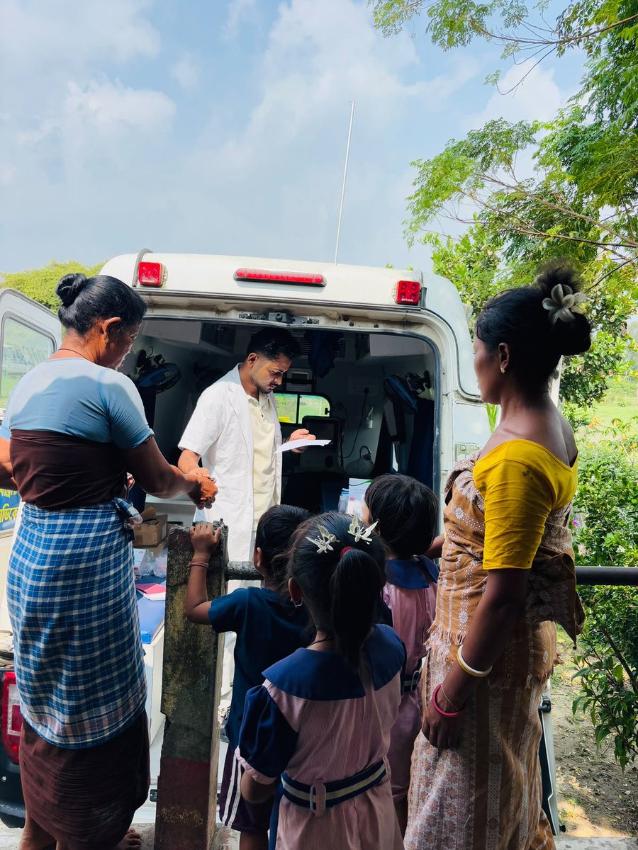 NHMSonitpur's tweet photo. Bringing Healthcare Closer to the Communityb at Adalbari Ainajuli B (FRC) under Dhekiajuli BPHC by MMU team.The camp provided general health check-ups,health screening, medical consultations and health education
@MoHFW_INDIA @TheAshokSinghal @nhm_assam @DCSonitpur @diprosonitpur https://t.co/L3qlTJteSL