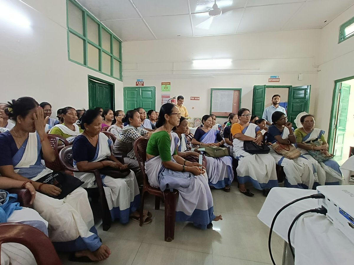 NHMSonitpur's tweet photo. The District Tobacco Control Cell, Sonitpur, organized an awareness meeting at Chariduar CHC on tobacco control and the harmful effects of tobacco use. 

 @MoHFW_INDIA @nhm_assam @TheAshokSinghal @DCSonitpur https://t.co/rFFdjr4uZl